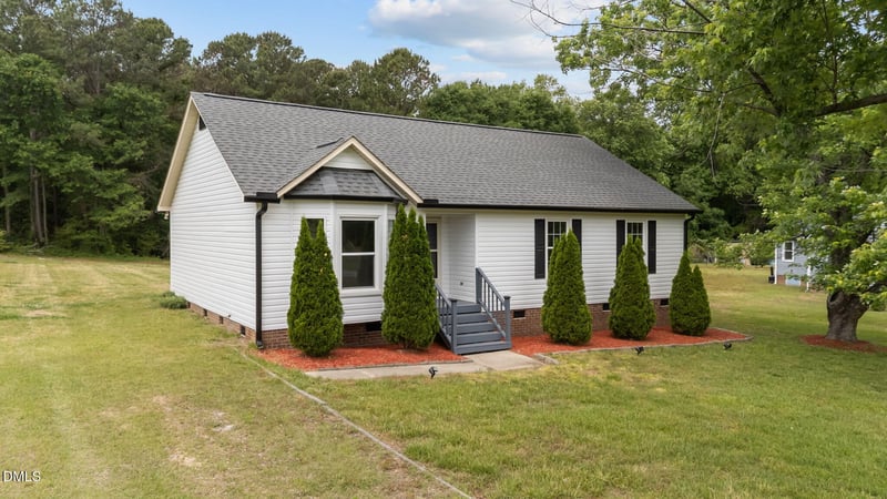 127 Riders Ridge Ln, Willow Springs, NC 27592