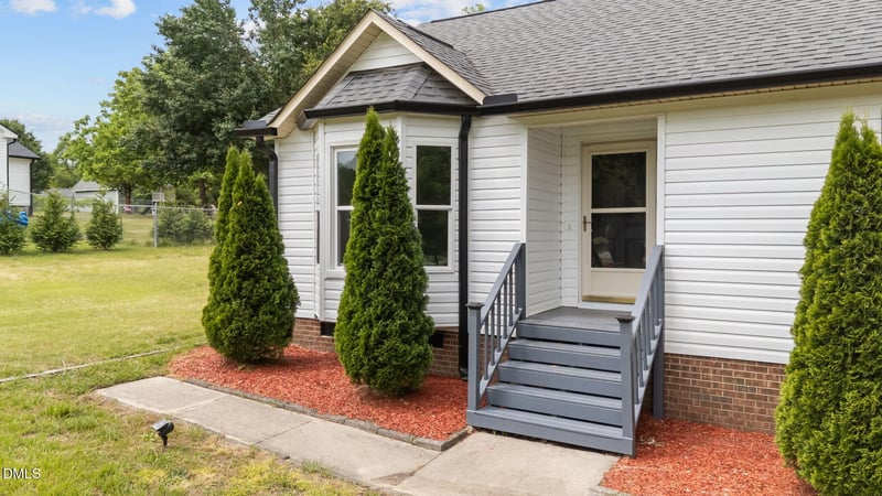 127 Riders Ridge Ln, Willow Springs, NC 27592