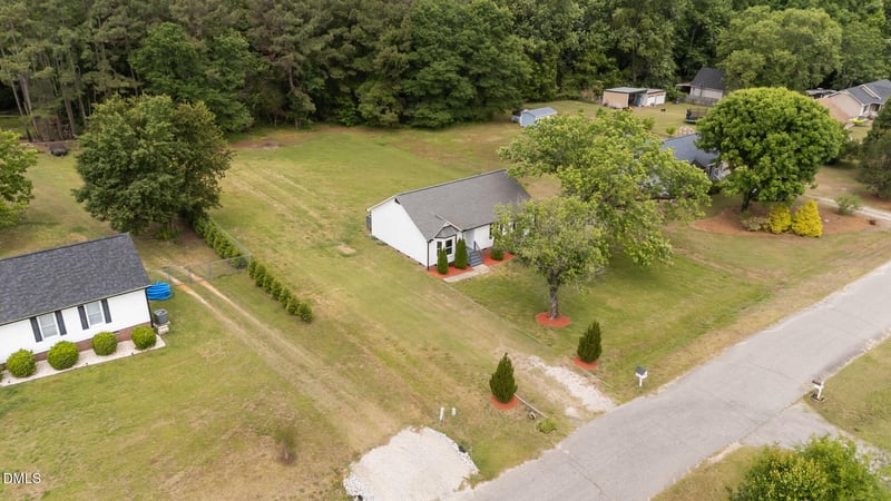 127 Riders Ridge Ln, Willow Springs, NC 27592