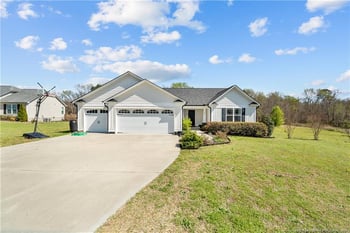 127 Sherrill Farm Dr, Benson, NC 27504