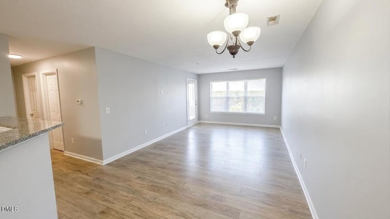 127 Sturbridge Dr, Clayton, NC 27520
