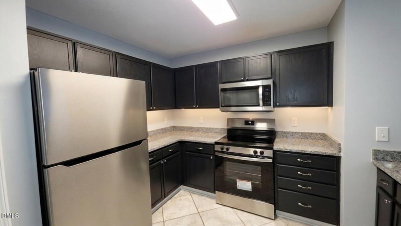 127 Sturbridge Dr, Clayton, NC 27520