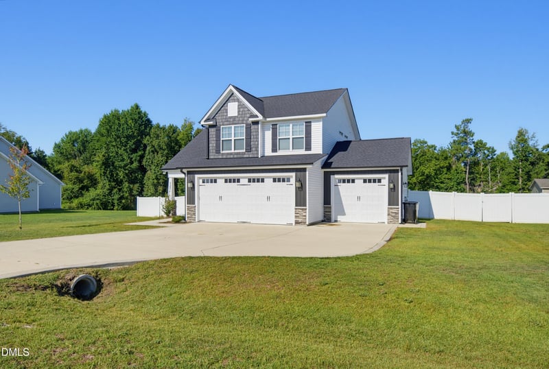 127 Thistle Ct, Sanford, NC 27332