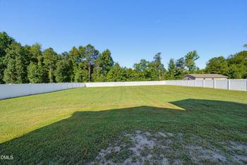 127 Thistle Ct, Sanford, NC 27332