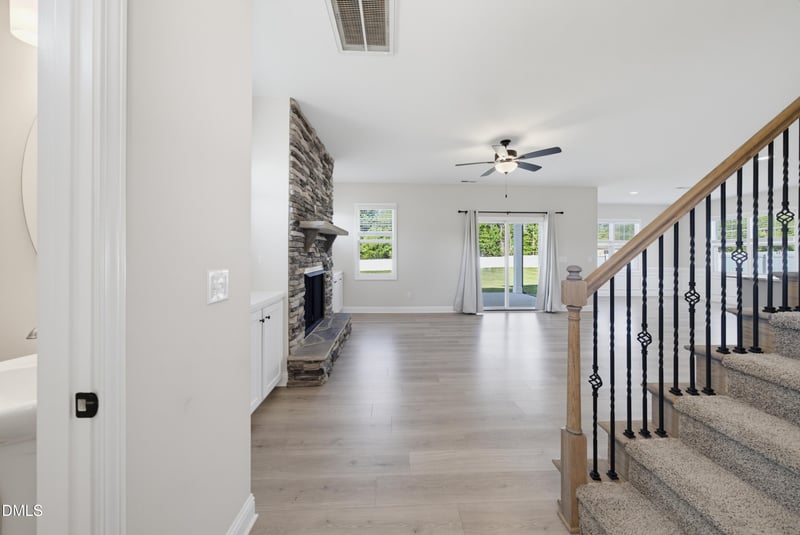 127 Thistle Ct, Sanford, NC 27332