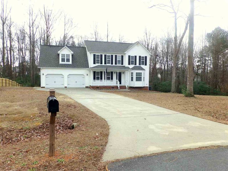 127 Valley Castle Ct, Clayton, NC 27520