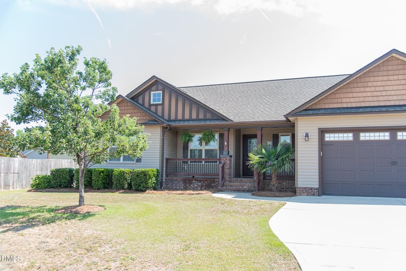 127 Woodglen Dr, Clayton, NC 27527