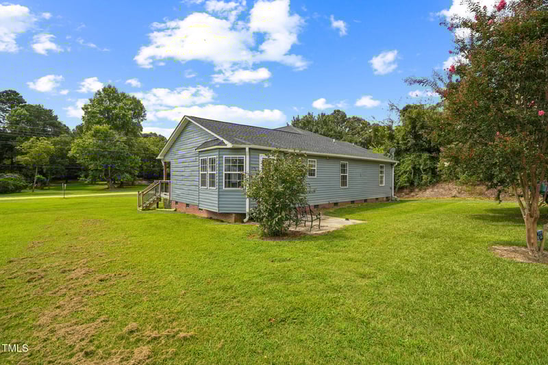 1270 Old School Rd, Four Oaks, NC 27524