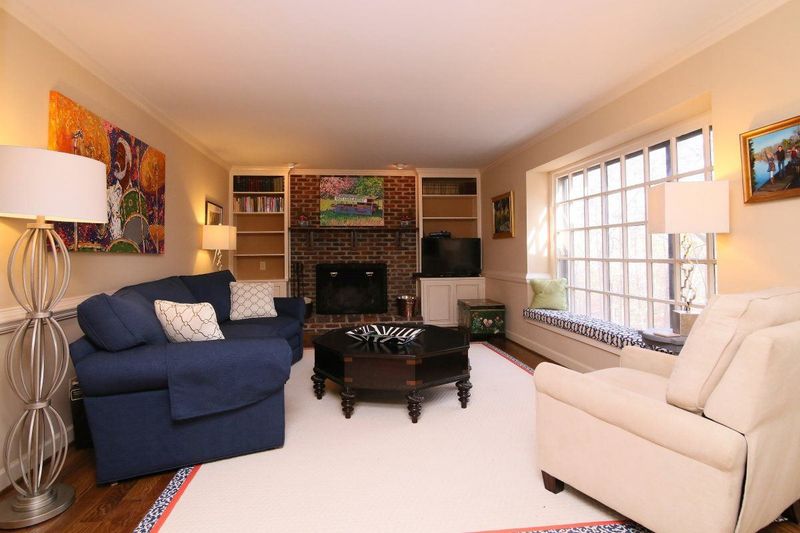 12704 Raven Ridge Rd, Raleigh, NC 27614