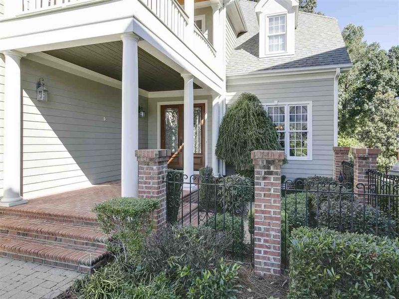 12704 Topiary Ct, Raleigh, NC 27614