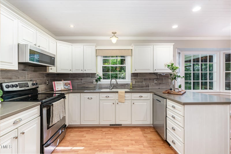 12709 Timberlane Ct, Raleigh, NC 27613