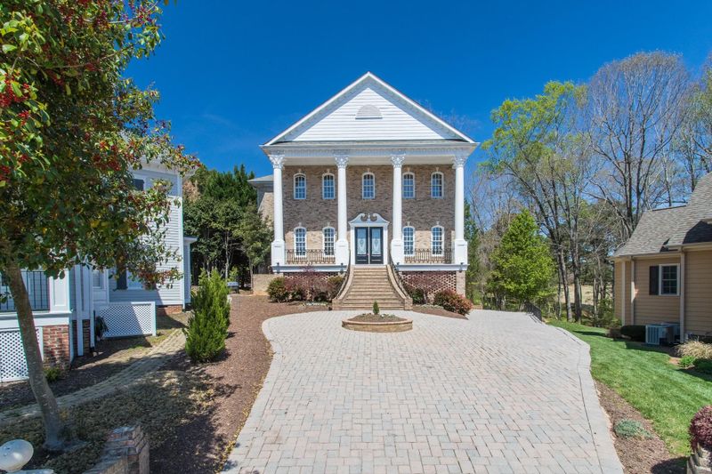 12713 Topiary Ct, Raleigh, NC 27614