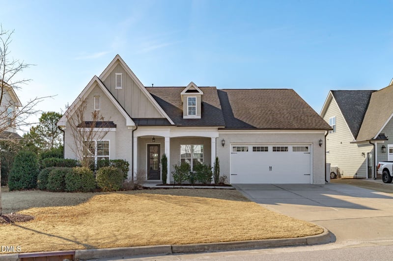 1272 Dairy Glen Dr, Fuquay Varina, NC 27526