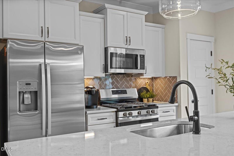 1273 Hammond Dr, Mebane, NC 27302