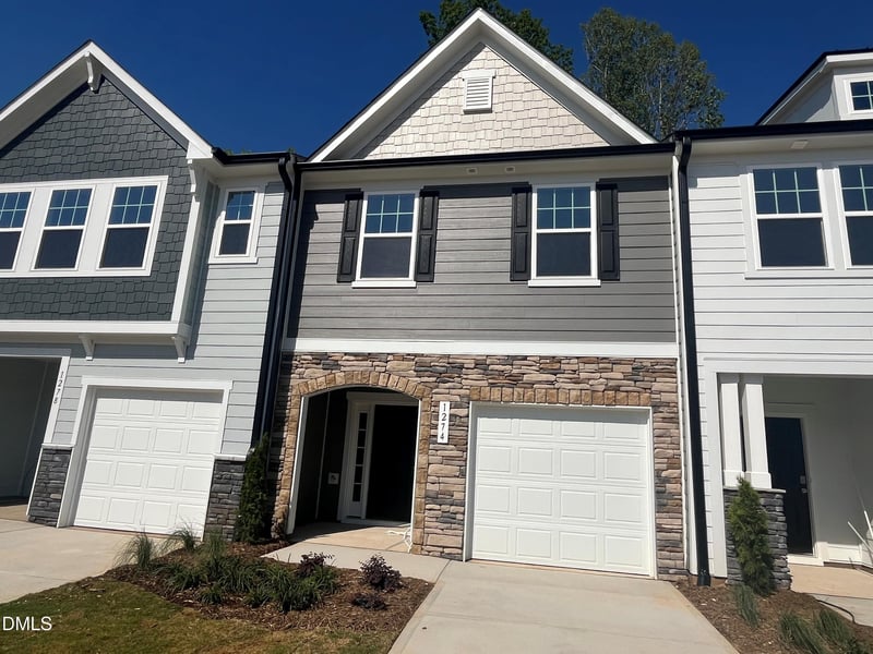 1274 Hammond Dr, Mebane, NC 27302