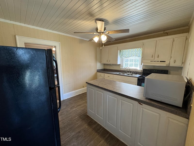 1278 Valley Ct, Zebulon, NC 27597