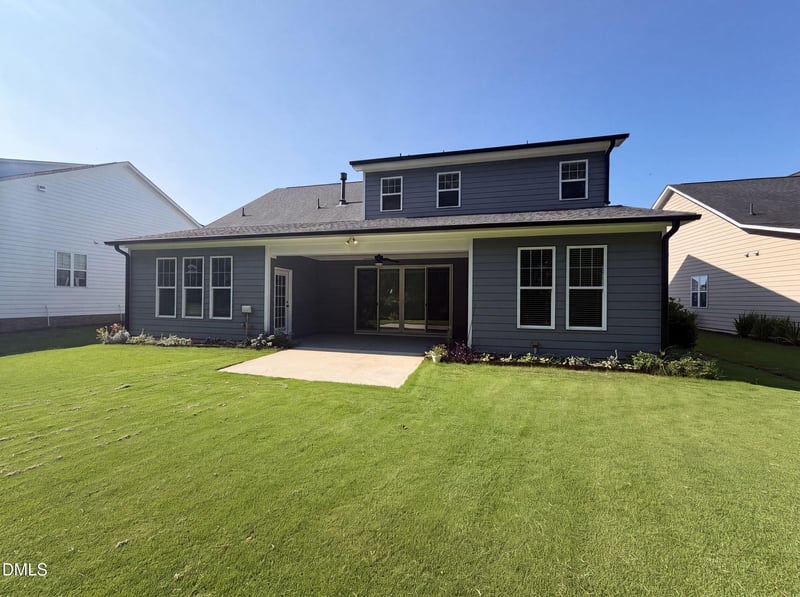 1279 Dairy Glen Dr, Fuquay Varina, NC 27526