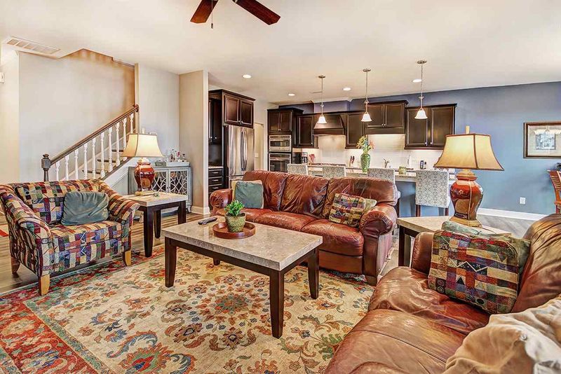 128 Acorn Hollow Pl, Durham, NC 27703