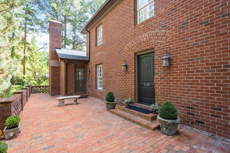 128 Ammons Dr, Raleigh, NC 27609
