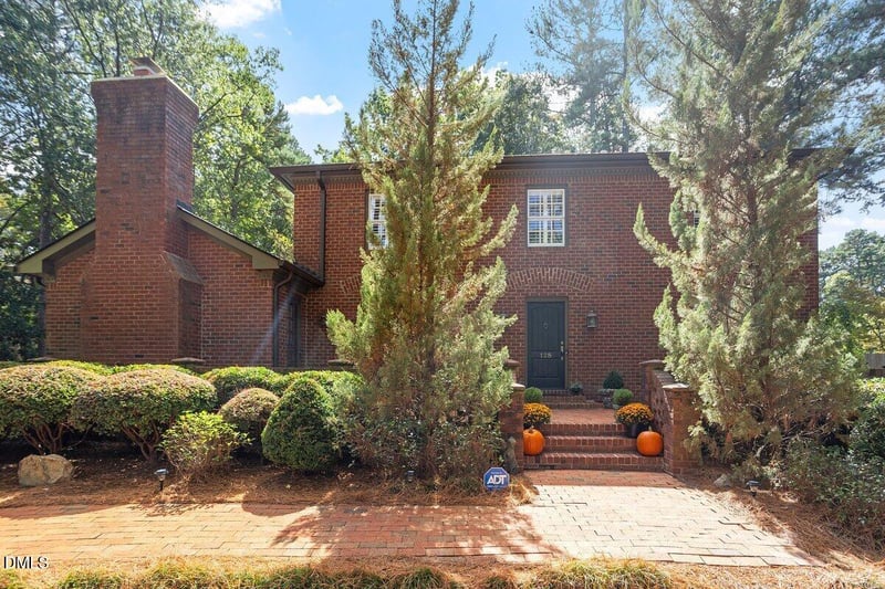 128 Ammons Dr, Raleigh, NC 27609