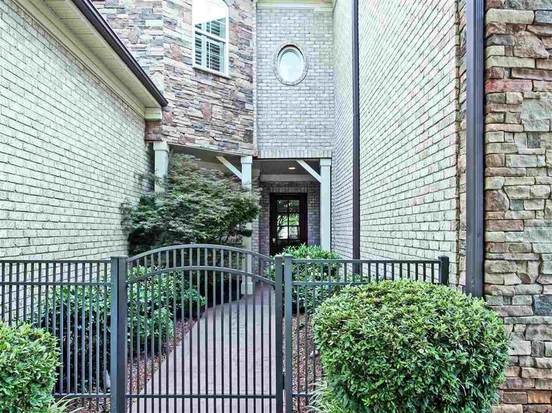 128 Arabella Ct, Cary, NC 27518