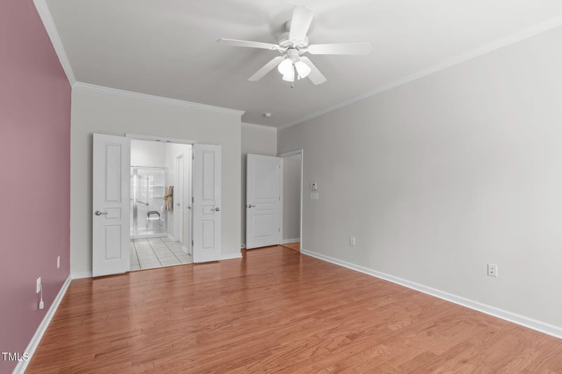128 Arvind Oaks Cir, Cary, NC 27519