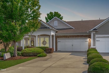 128 Arvind Oaks Cir, Cary, NC 27519
