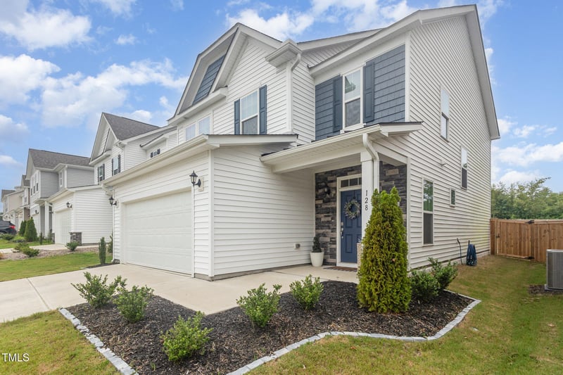 128 Begonia St, Angier, NC 27501