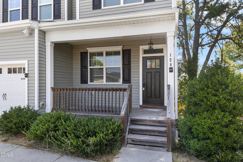 128 Bridge St, Fuquay Varina, NC 27526
