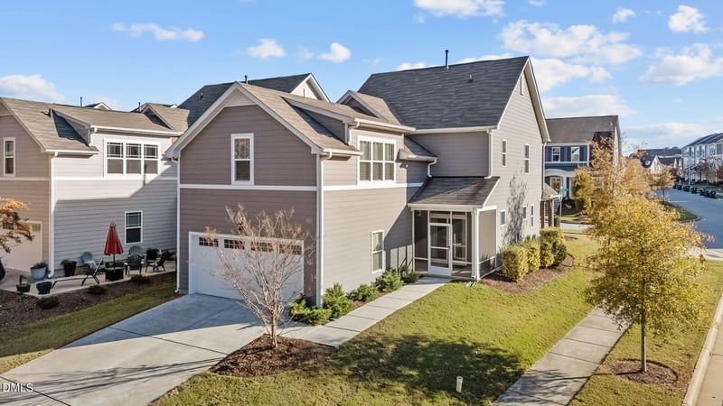 128 Canford Way, Holly Springs, NC 27540