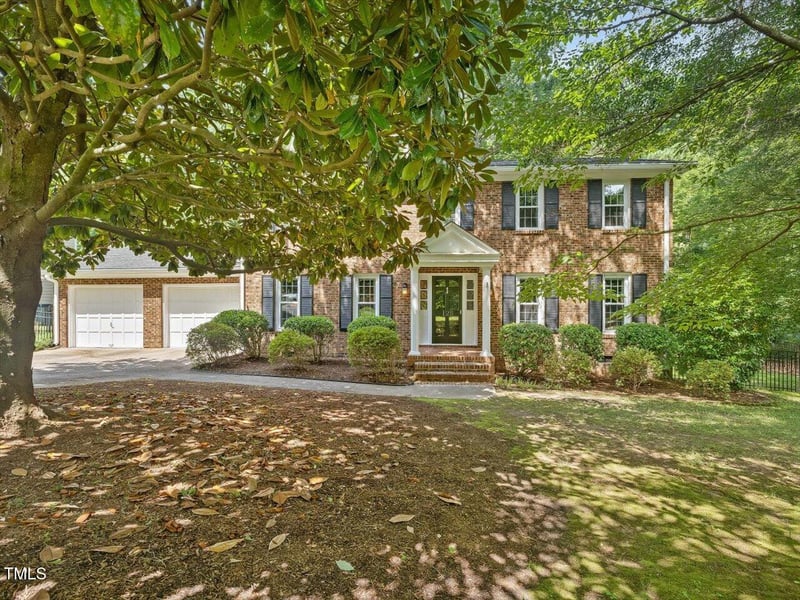 128 Castlewood Dr, Cary, NC 27511