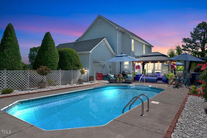 128 Christy Ln, Dunn, NC 28334