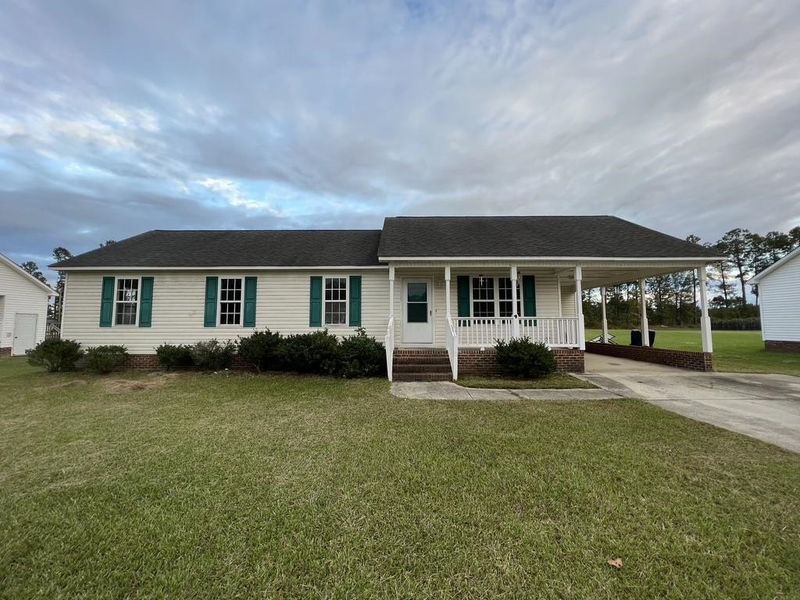 128 Clearwater Dr, Smithfield, NC 27577