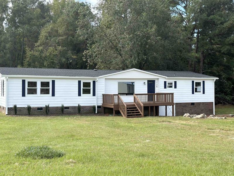 128 Country Ln, Clayton, NC 27520