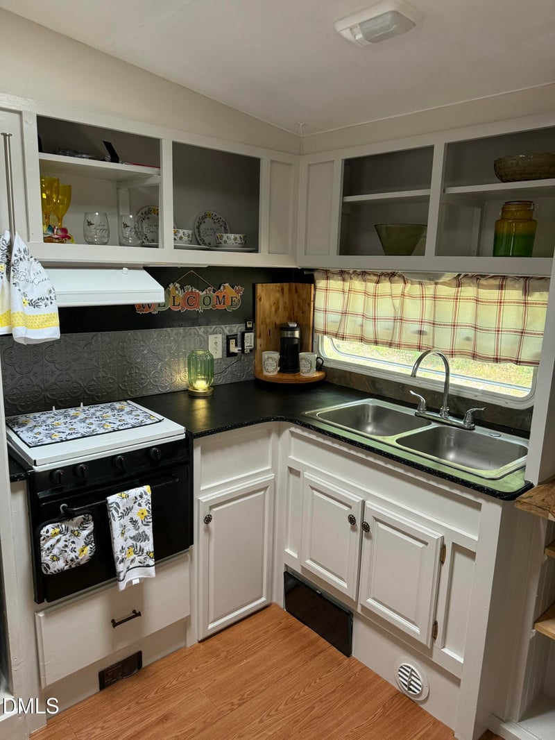 128 Creek Dr, Louisburg, NC 27549