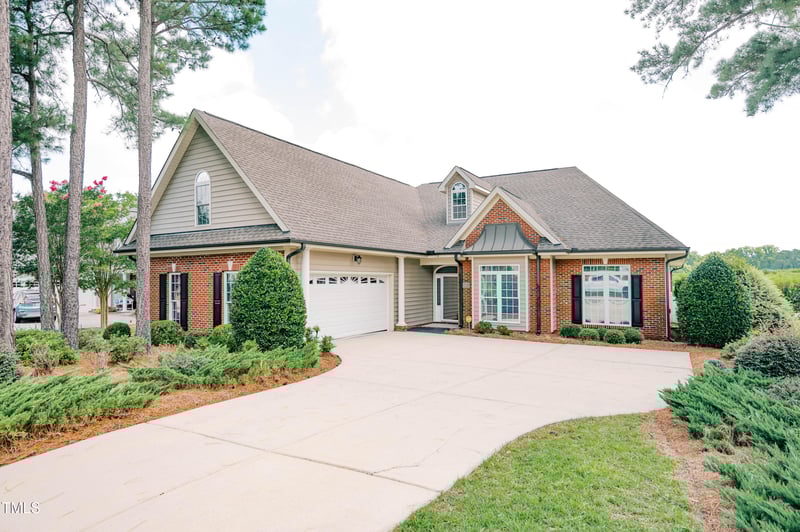 128 Crescent Dr, Dunn, NC 28334