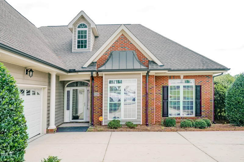 128 Crescent Dr, Dunn, NC 28334