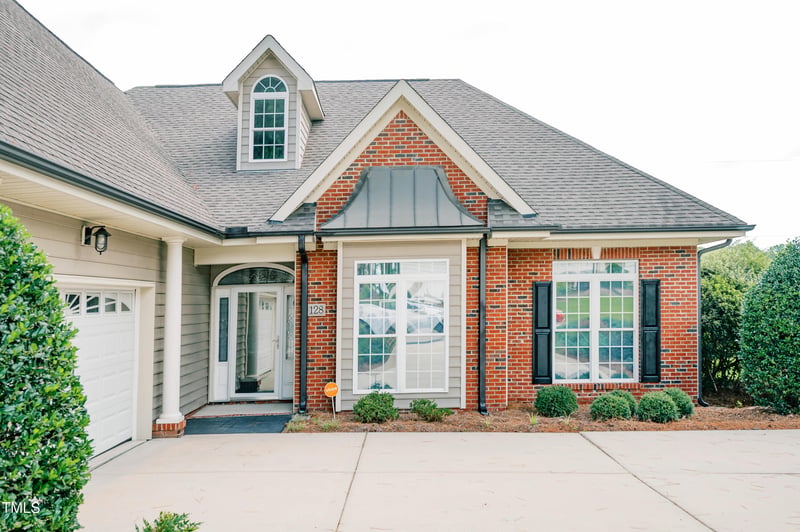 128 Crescent Dr, Dunn, NC 28334