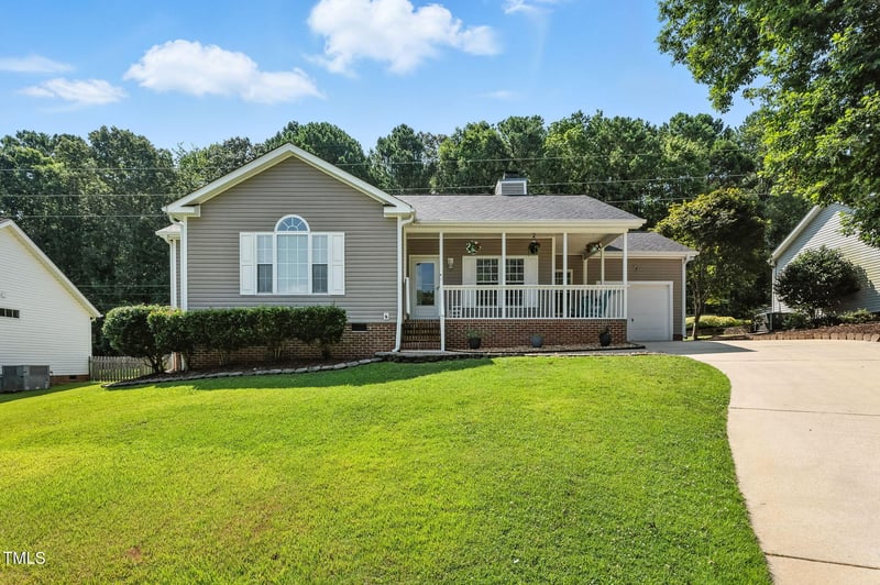 128 Crossfire Rd, Holly Springs, NC 27540