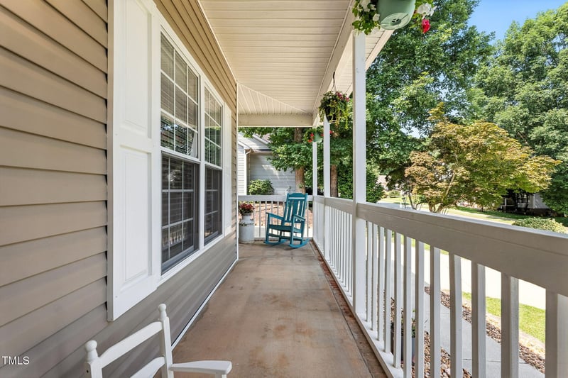 128 Crossfire Rd, Holly Springs, NC 27540