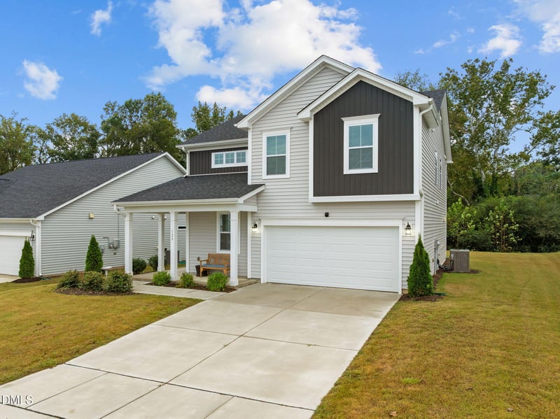 128 Davinhall Dr, Fuquay Varina, NC 27526
