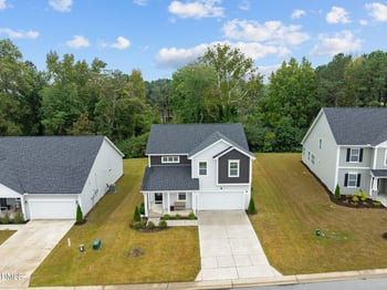 128 Davinhall Dr, Fuquay Varina, NC 27526