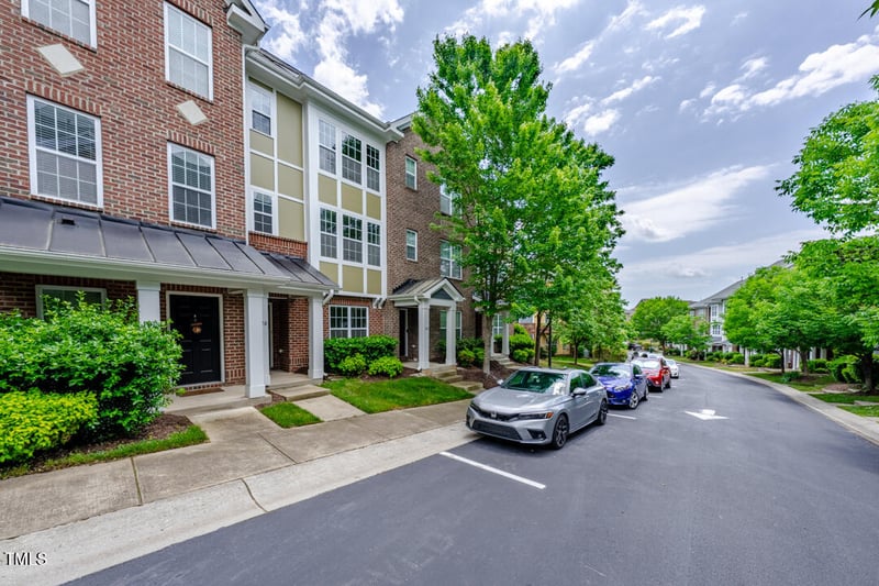 128 Dove Cottage Ln, Cary, NC 27519