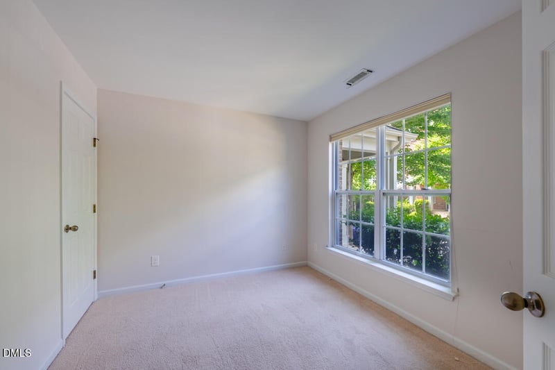 128 Dove Cottage Ln, Cary, NC 27519