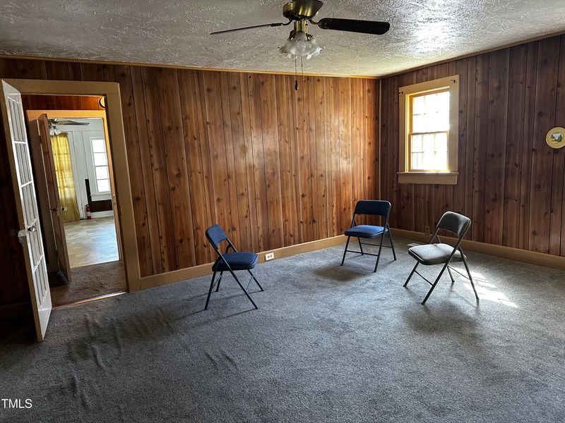 128 N Dunn St, Angier, NC 27501