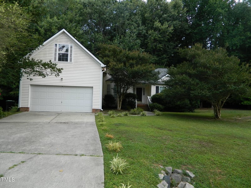 128 Falmouth Ct, Clayton, NC 27527