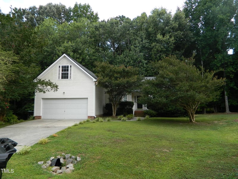 128 Falmouth Ct, Clayton, NC 27527