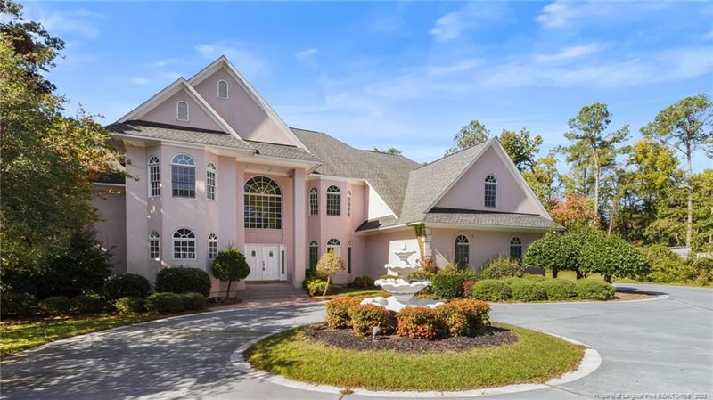 128 Great Oaks Dr, Fayetteville, NC 28303