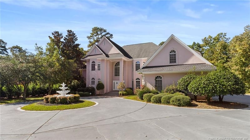 128 Great Oaks Dr, Fayetteville, NC 28303