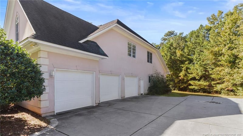 128 Great Oaks Dr, Fayetteville, NC 28303